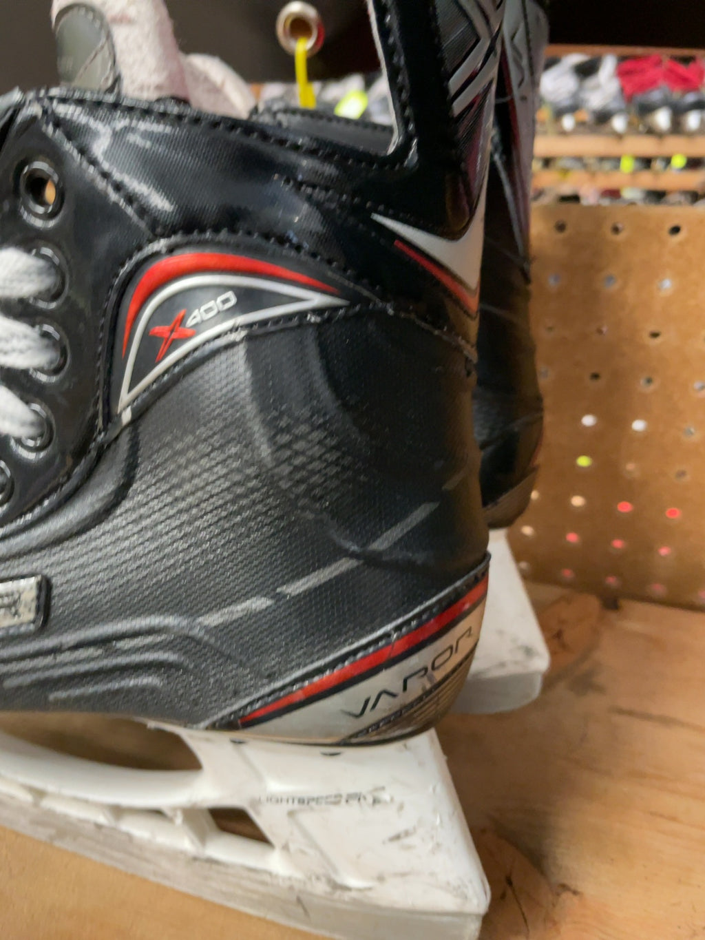 Bauer Vapor X400 Size 8R Hockey Skates