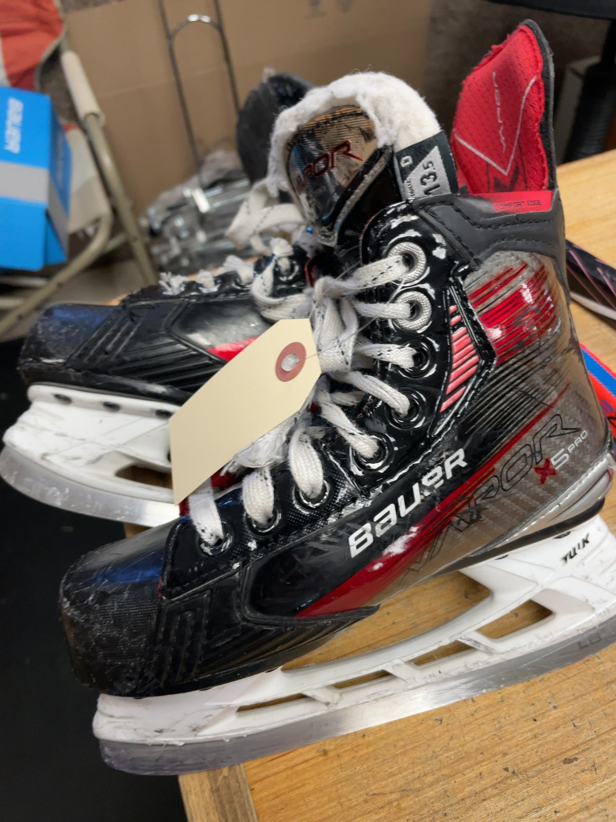 Bauer Vapor X5 Pro Size 13.5 Hockey Skates