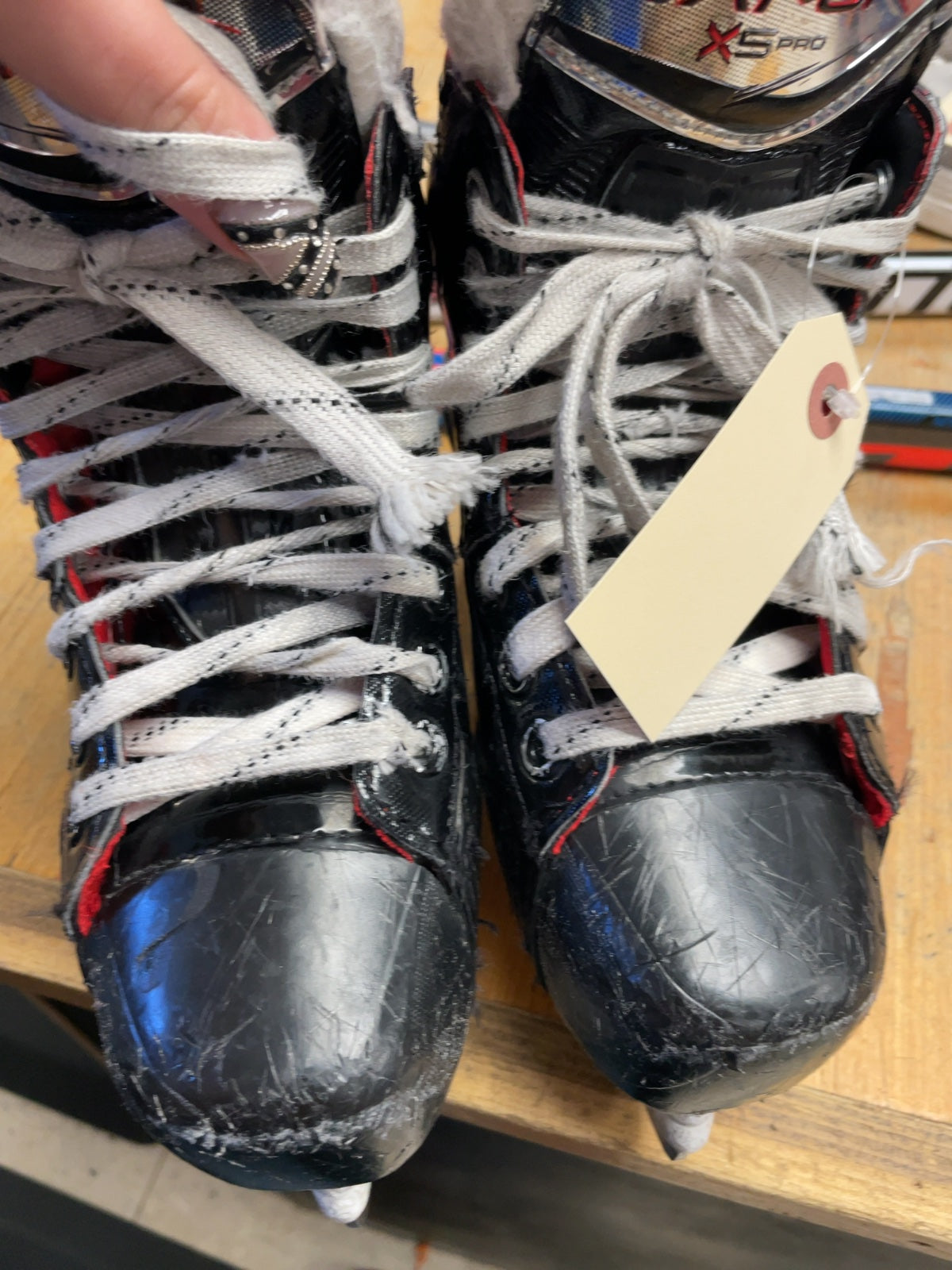 Bauer Vapor X5 Pro Size 13.5 Hockey Skates