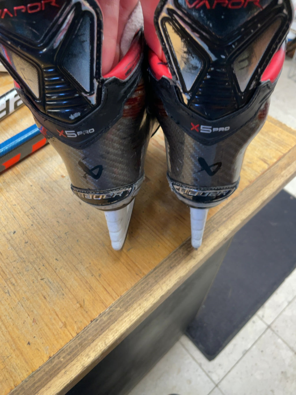 Bauer Vapor X5 Pro Size 13.5 Hockey Skates