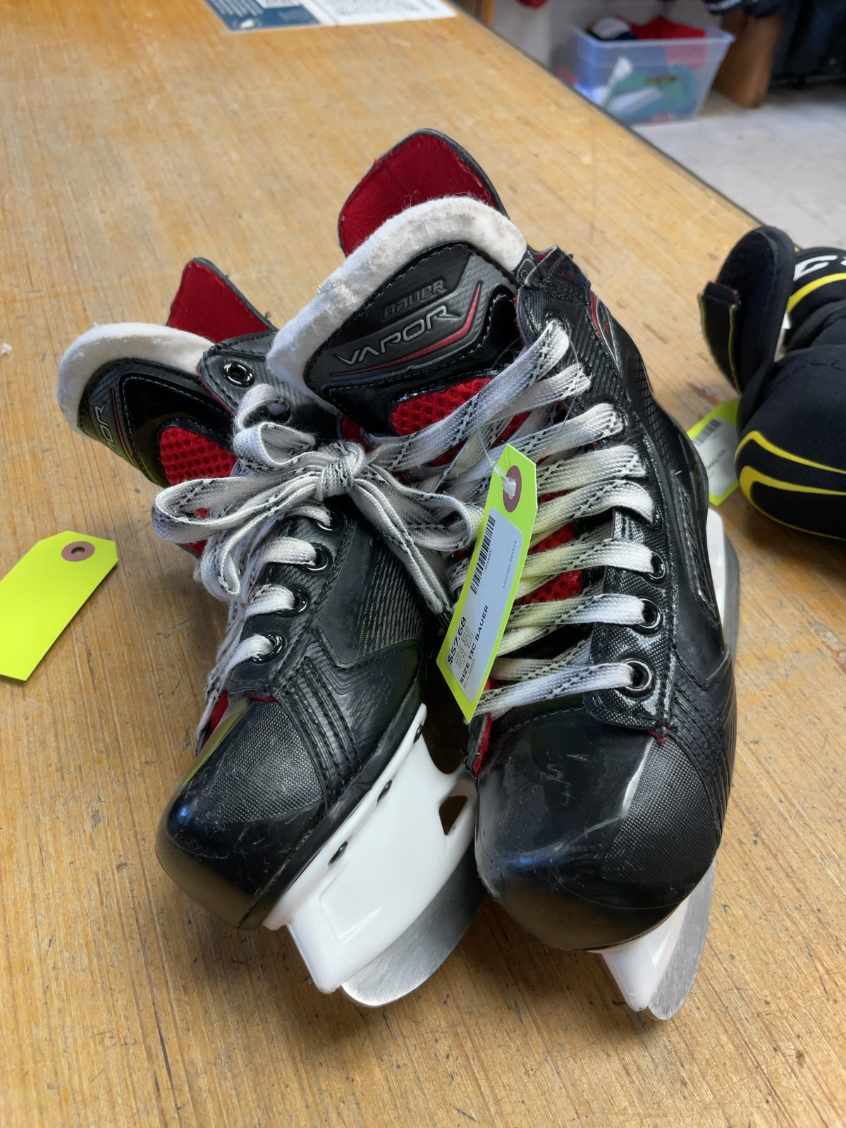 Bauer Vapor X500 Size 13C Hockey Skates