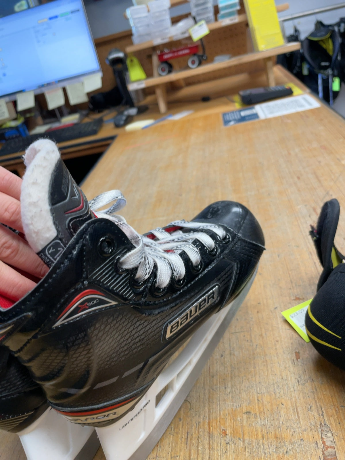 Bauer Vapor X500 Size 13C Hockey Skates