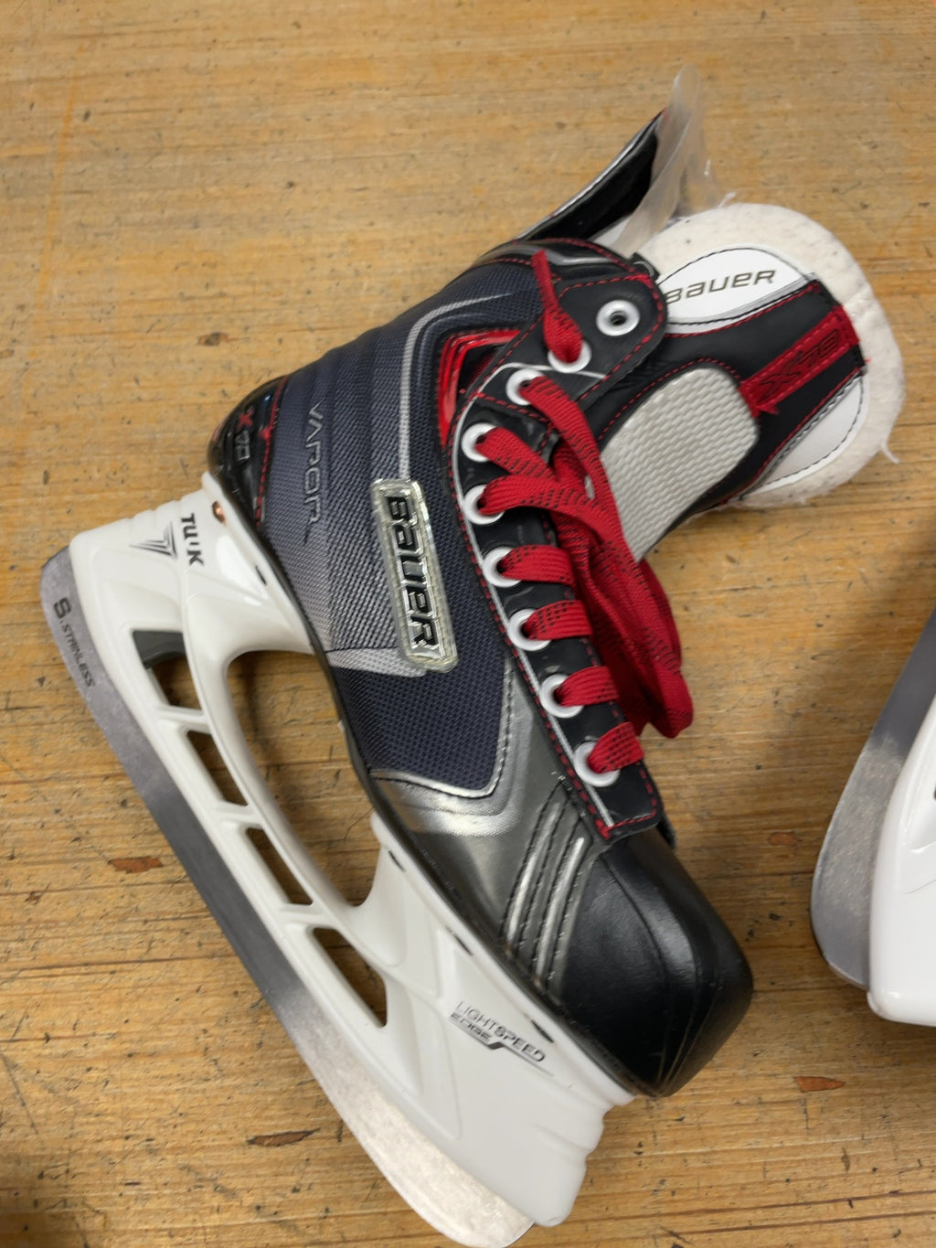Bauer Vapor X70 Hockey Skates - Size 4