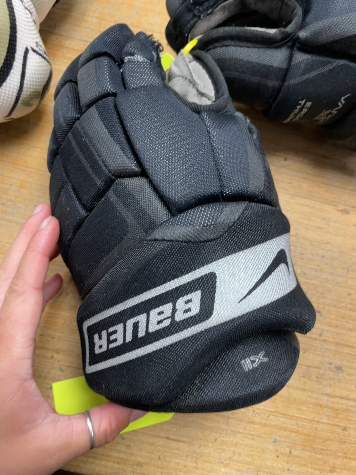 Bauer Vapor XII 12" Hockey Gloves