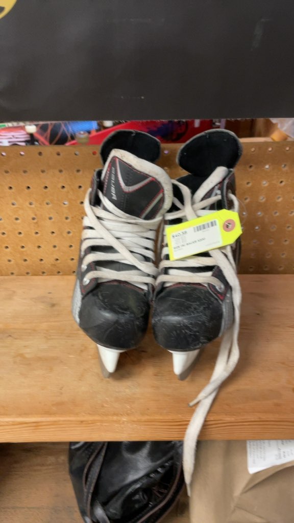 Bauer X200 Hockey Skates - Size 13C