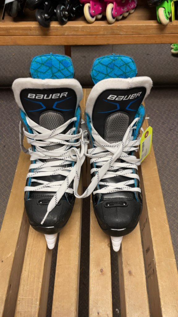 Bauer XLP Hockey Skates - Size 3