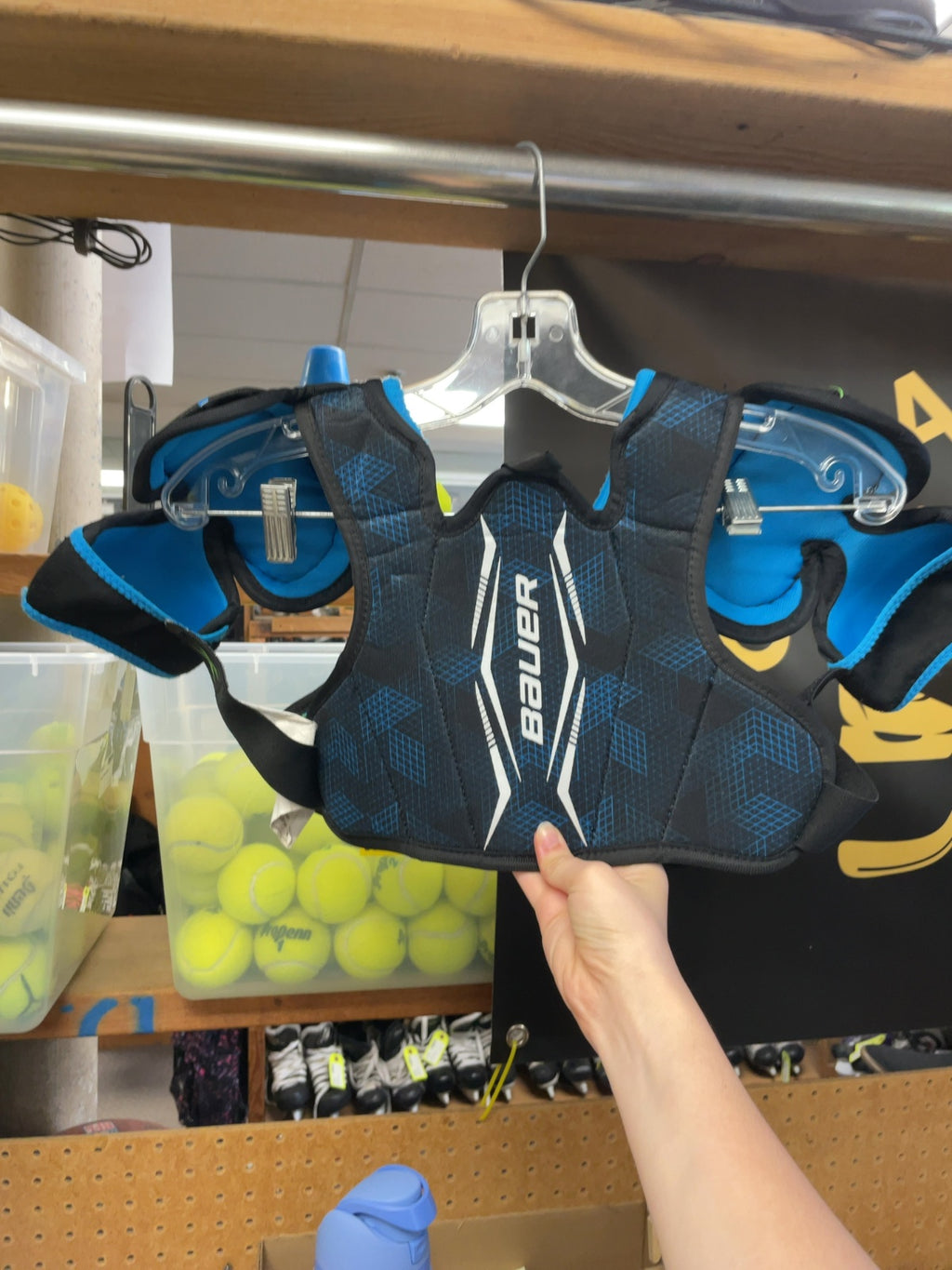 Bauer Youth Large Hockey Shoulder Pads