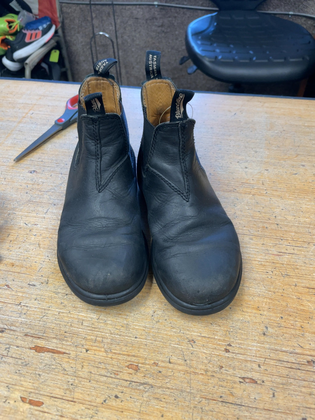 Blundstone Chelsea Boots Size 1 Black Leather
