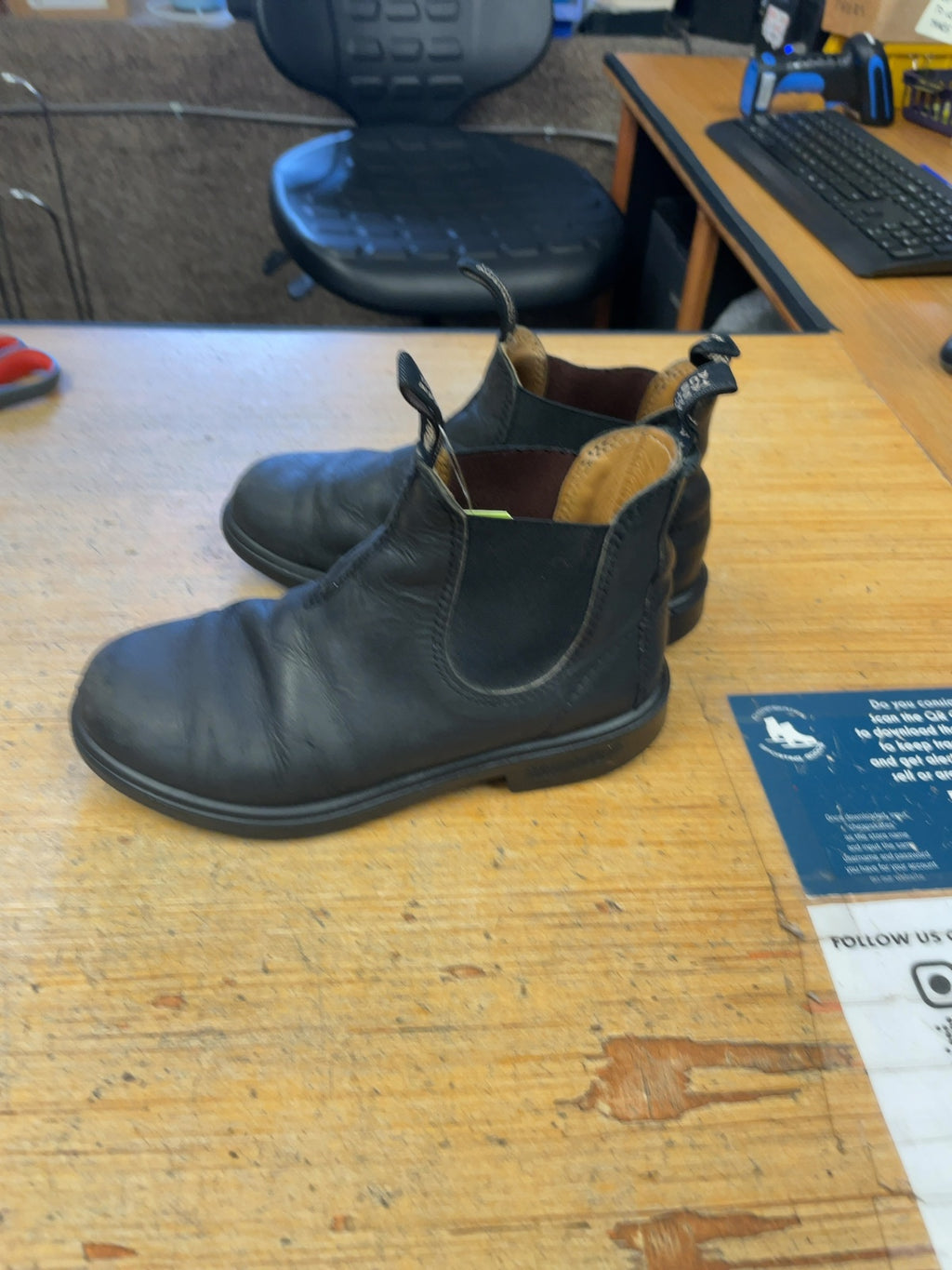 Blundstone Chelsea Boots Size 1 Black Leather