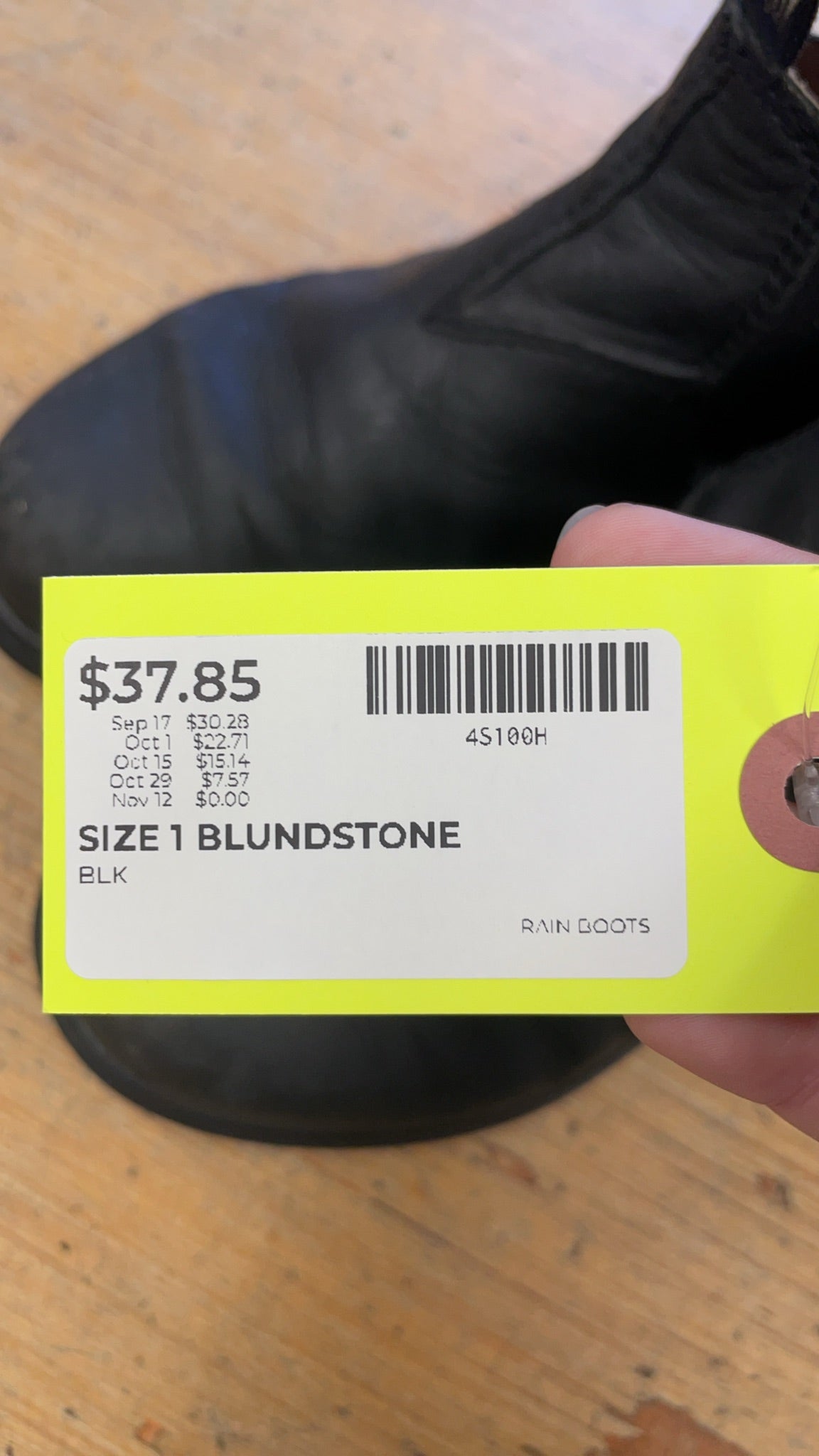 Blundstone Chelsea Boots Size 1 Black Leather