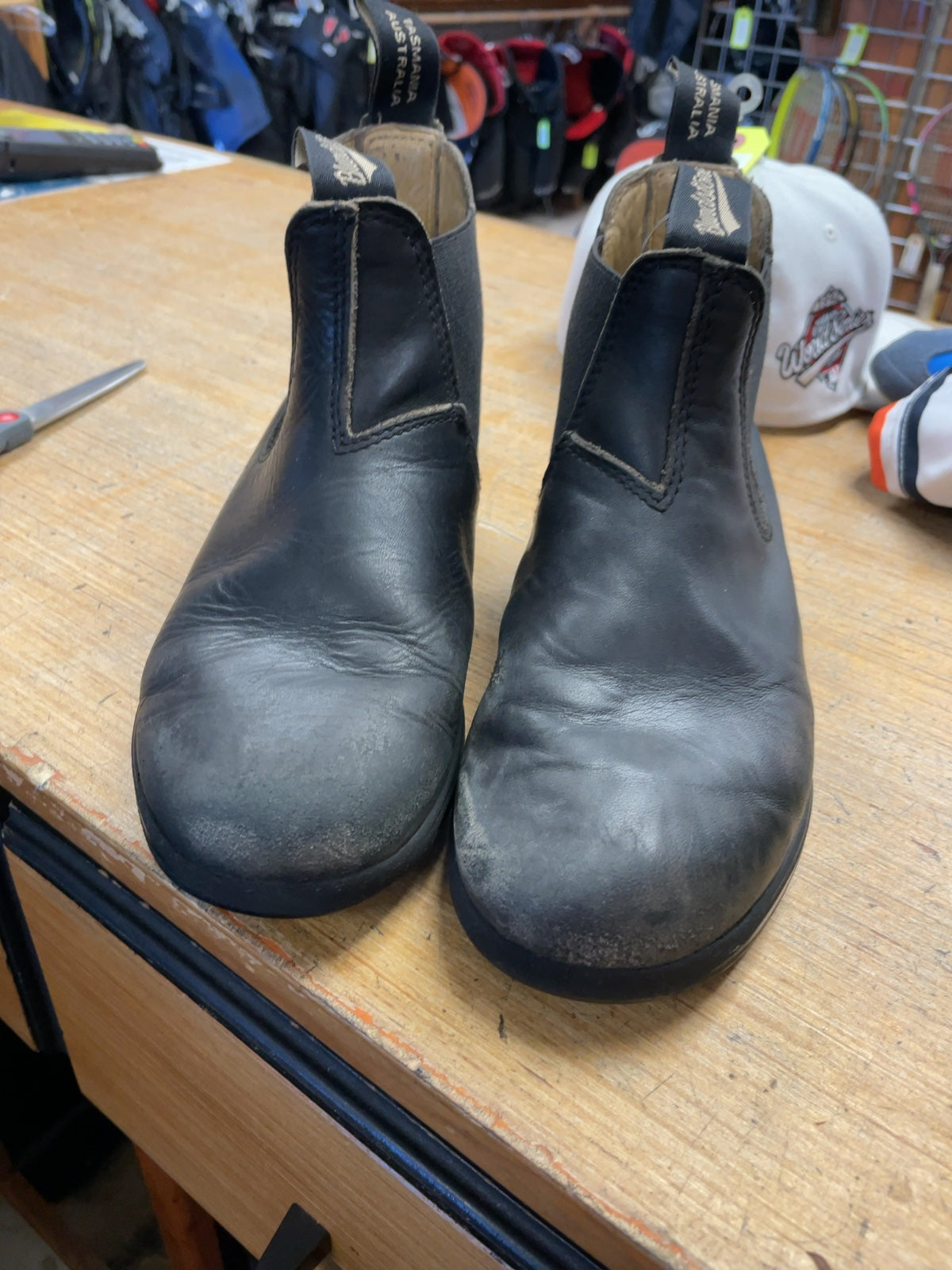 Blundstone Chelsea Boots Size 5 Black Leather