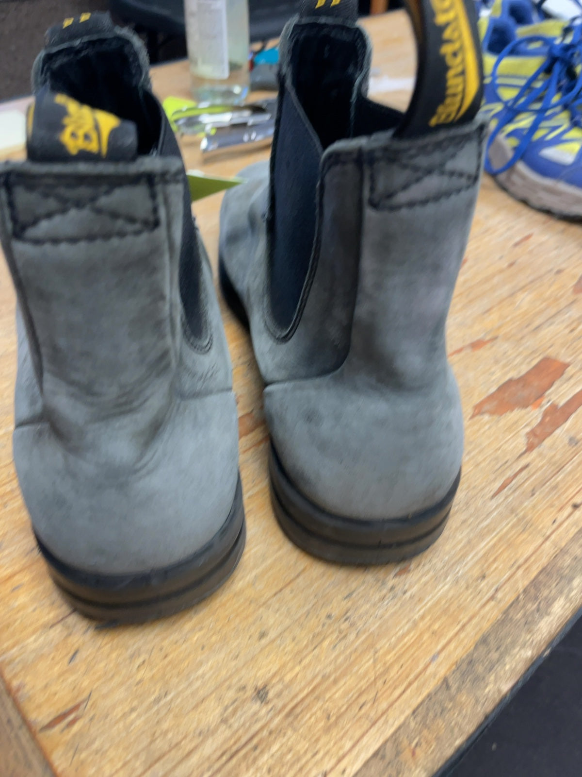 Blundstone Chelsea Boots Size 9 Grey Vibram Sole