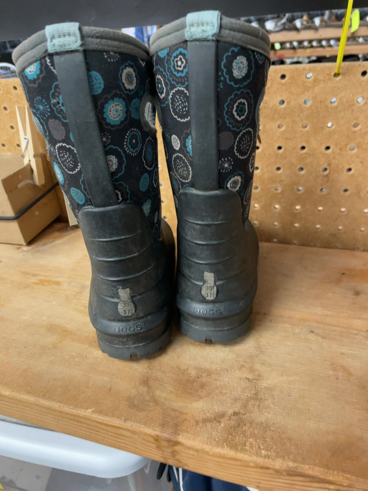 Bogs Floral Rain Boots Size 11 Black/Blue