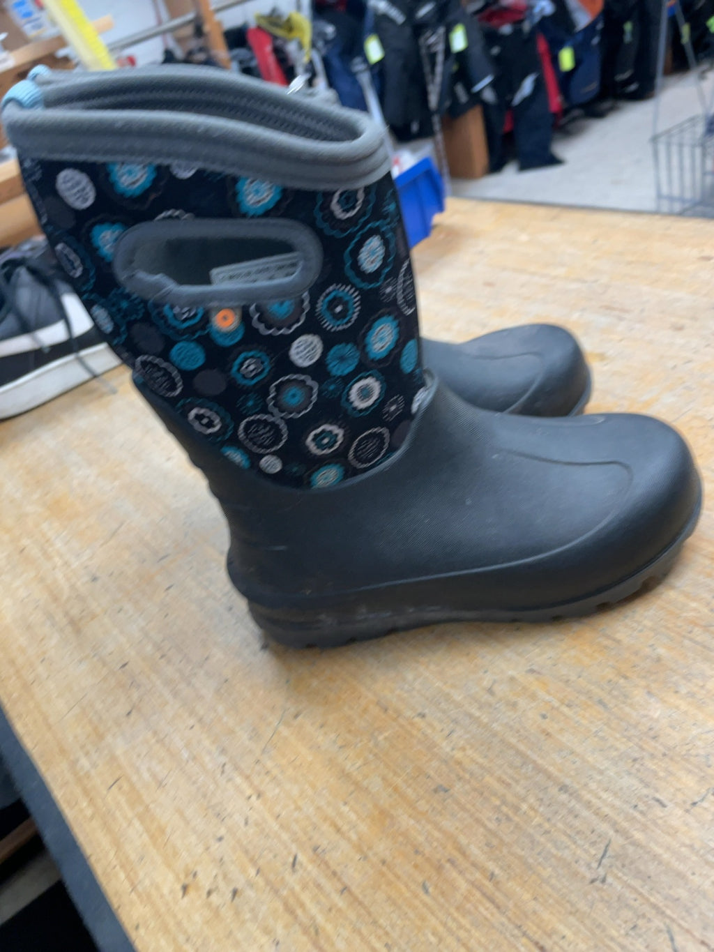 Bogs Neo-Classic Size 2 Rain Boots