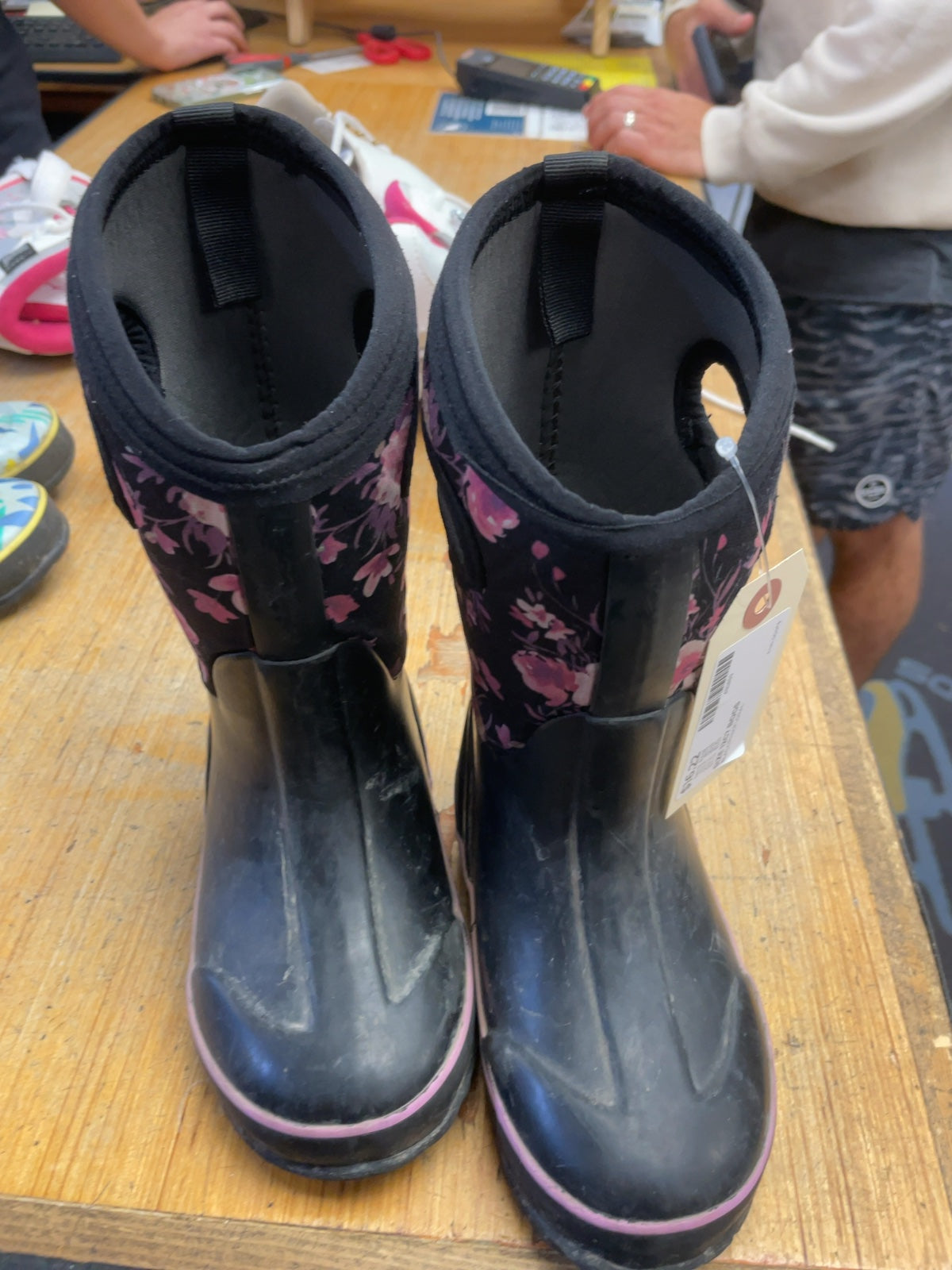 Bogs Rain Boots 12C Black/Pink Floral