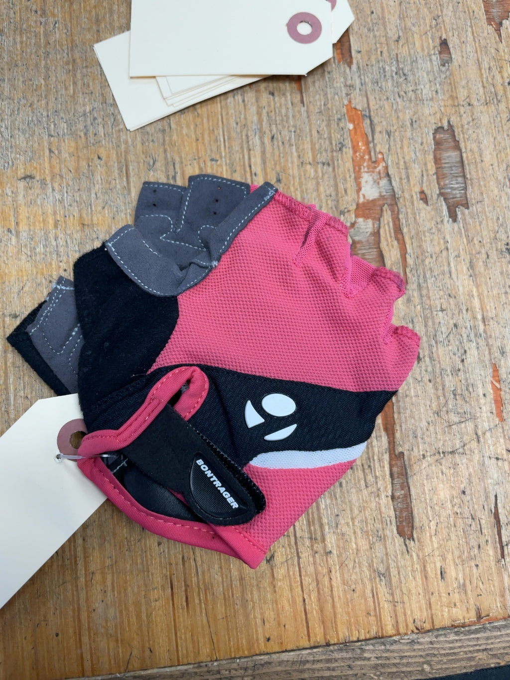 Bontrager Fingerless Cycling Gloves YTH MEDIUM Pink/Black
