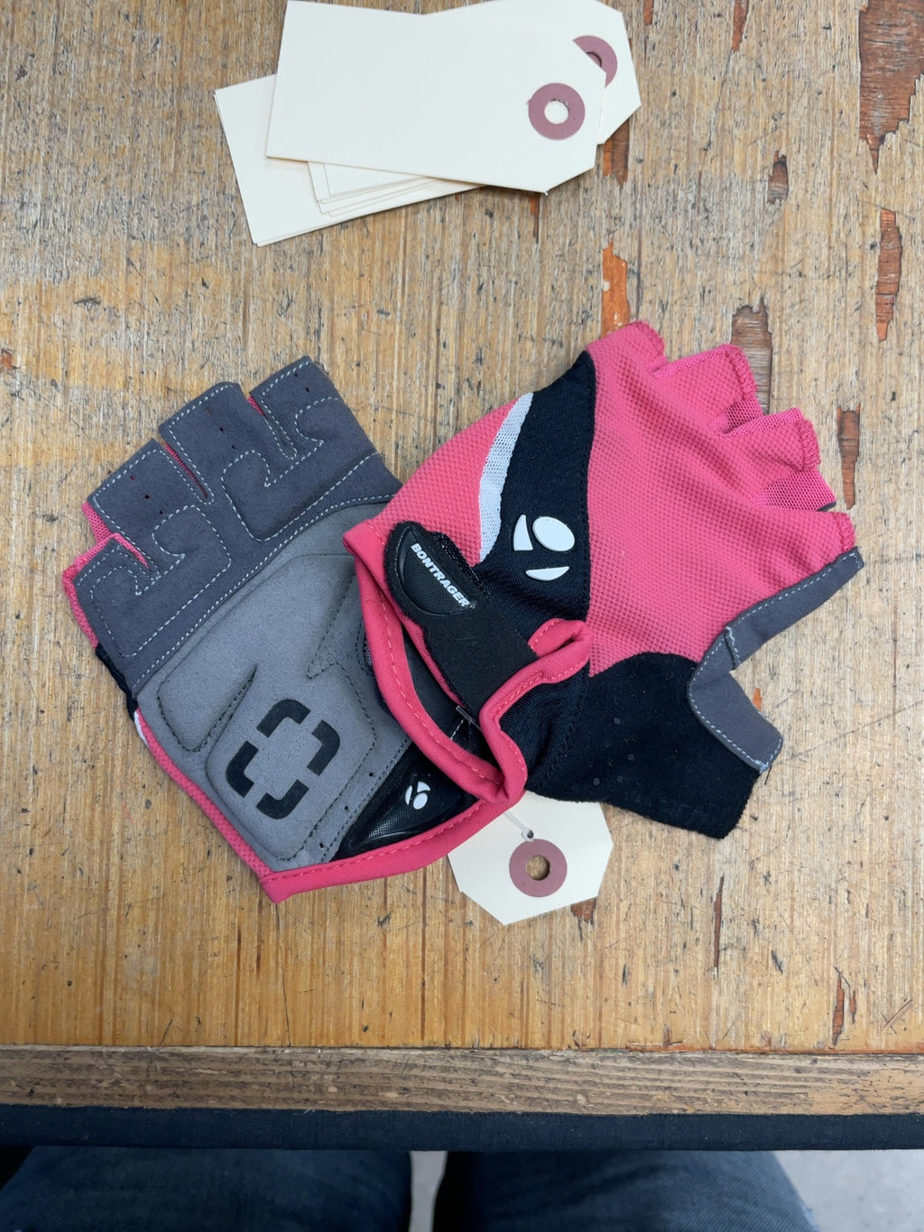 Bontrager Fingerless Cycling Gloves YTH MEDIUM Pink/Black
