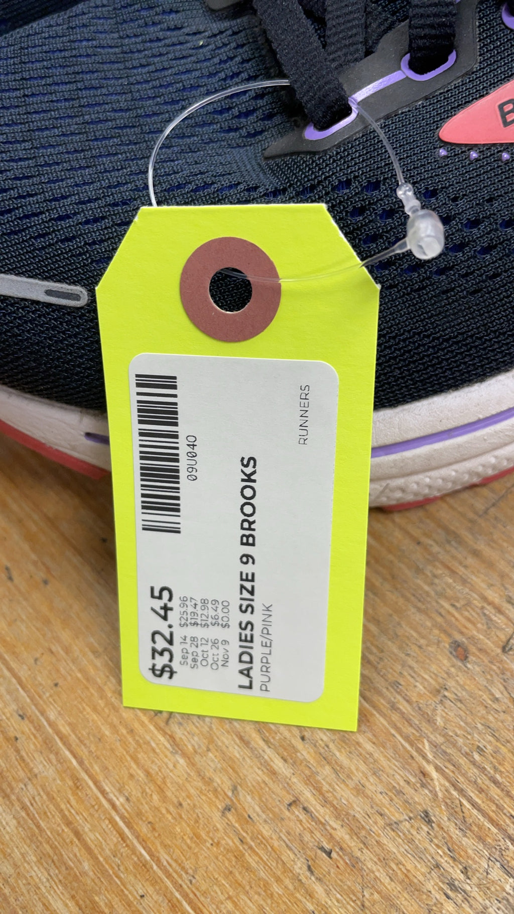 Brooks Adrenaline GTS 22 Size 9 Runners