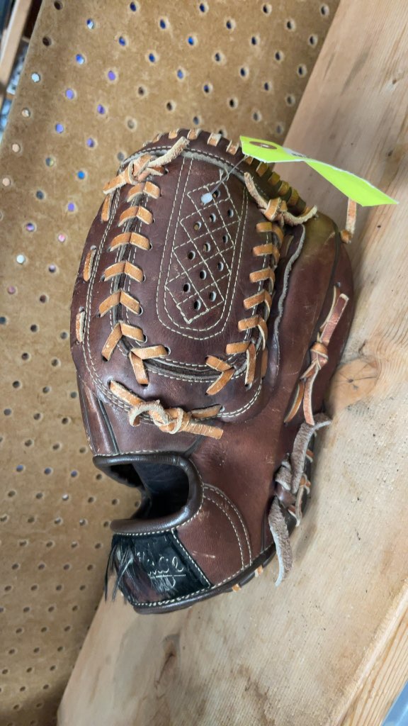 Cambridge 11" Left Hand Throw Baseball Glove
