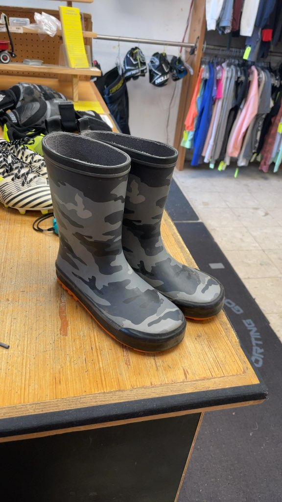 Camo Rain Boots - Size 2