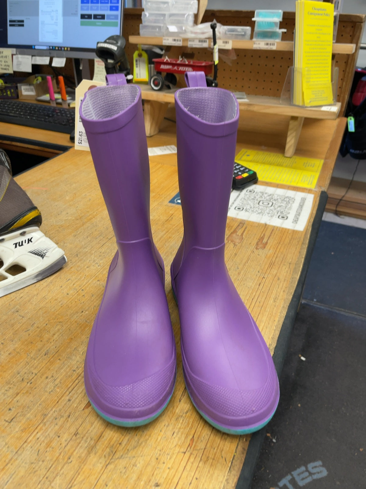 Cat & Jack Size 4 Purple Rain Boots