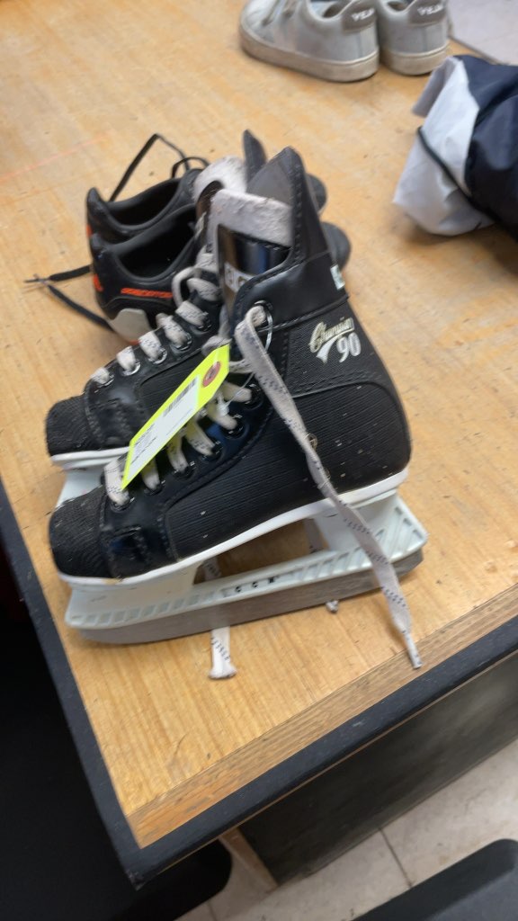 CCM Champion 90 Hockey Skates Size 11C
