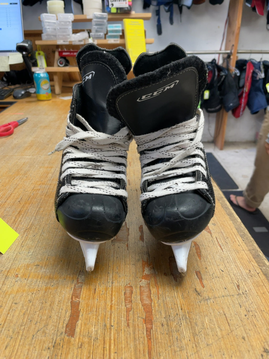CCM Intruder Size 1 Hockey Skates