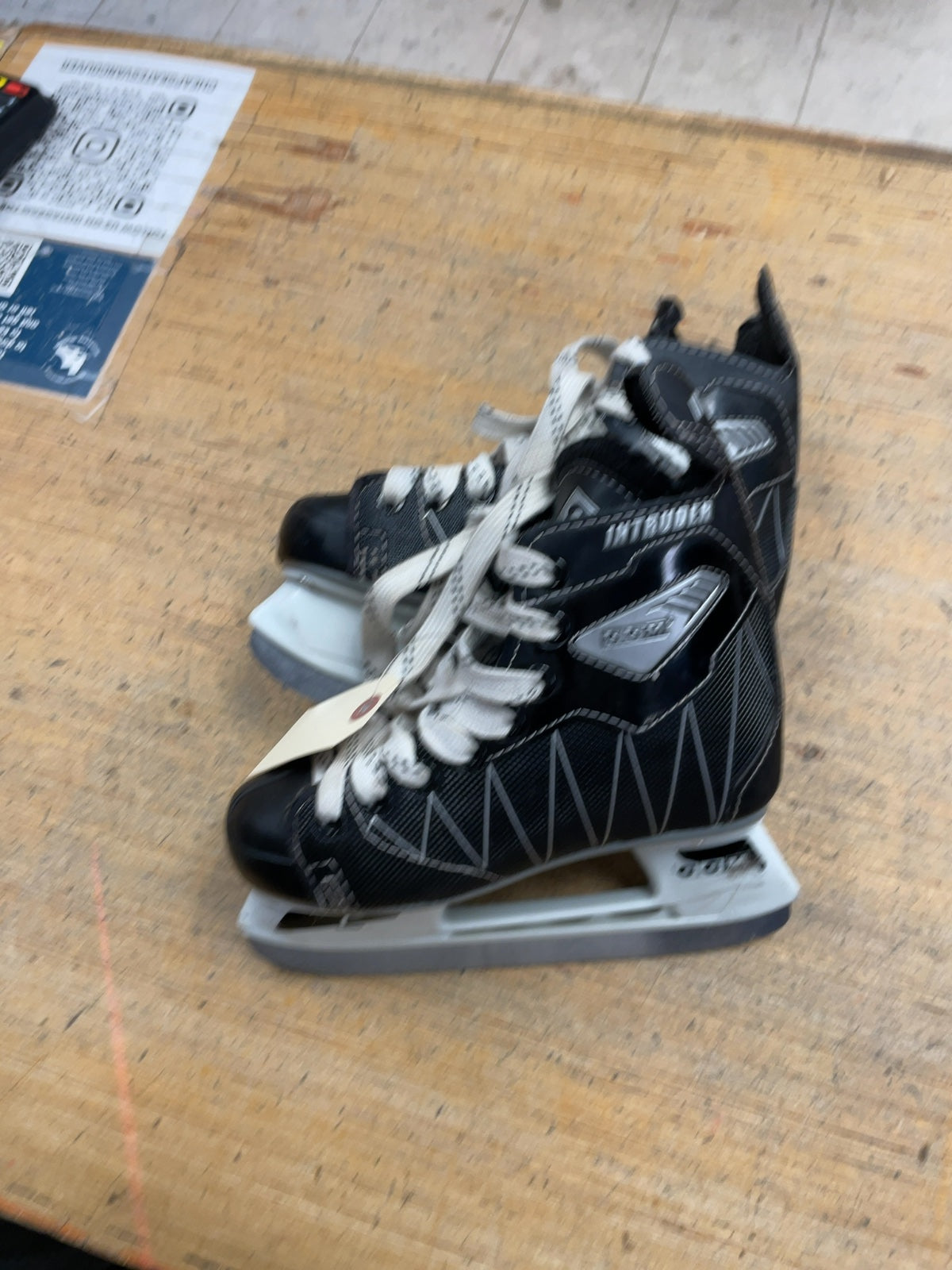 CCM Intruder Size 13C Hockey Skates