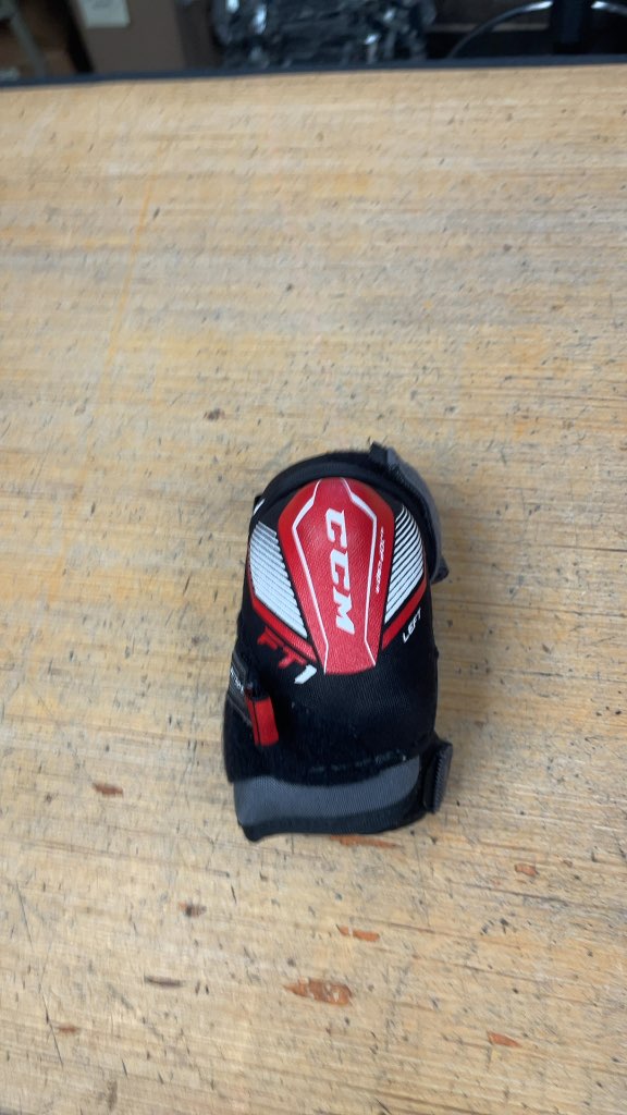 CCM JetSpeed FT1 Youth Medium Hockey Elbow Pads