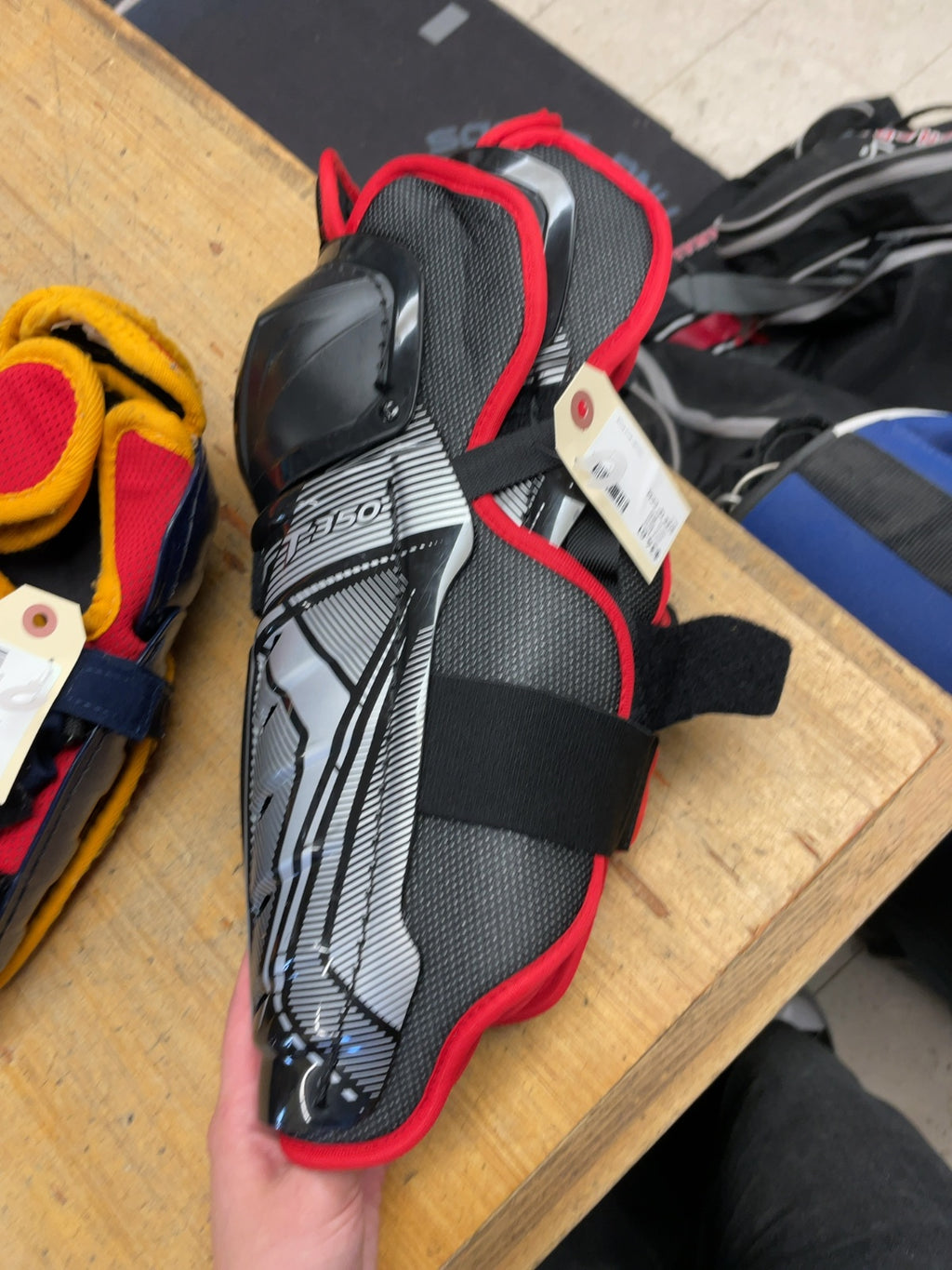 CCM JetSpeed FT350 12" Hockey Shin Pads