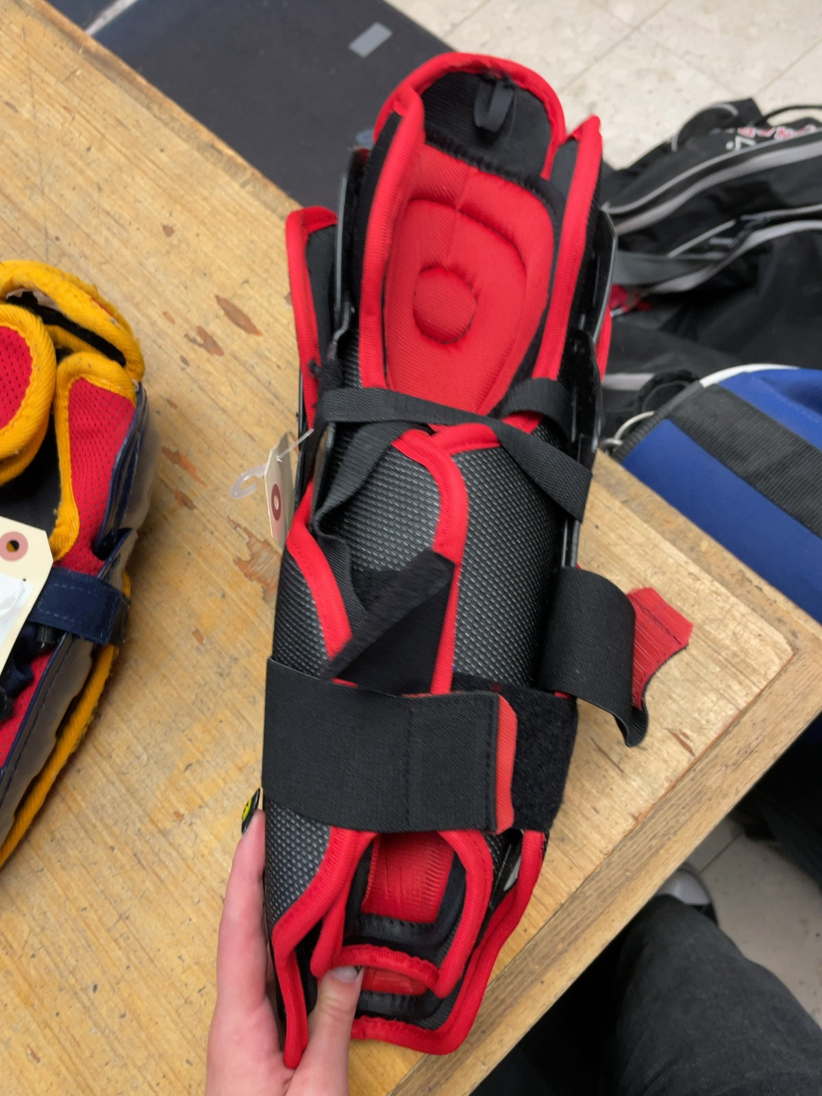 CCM JetSpeed FT350 12" Hockey Shin Pads