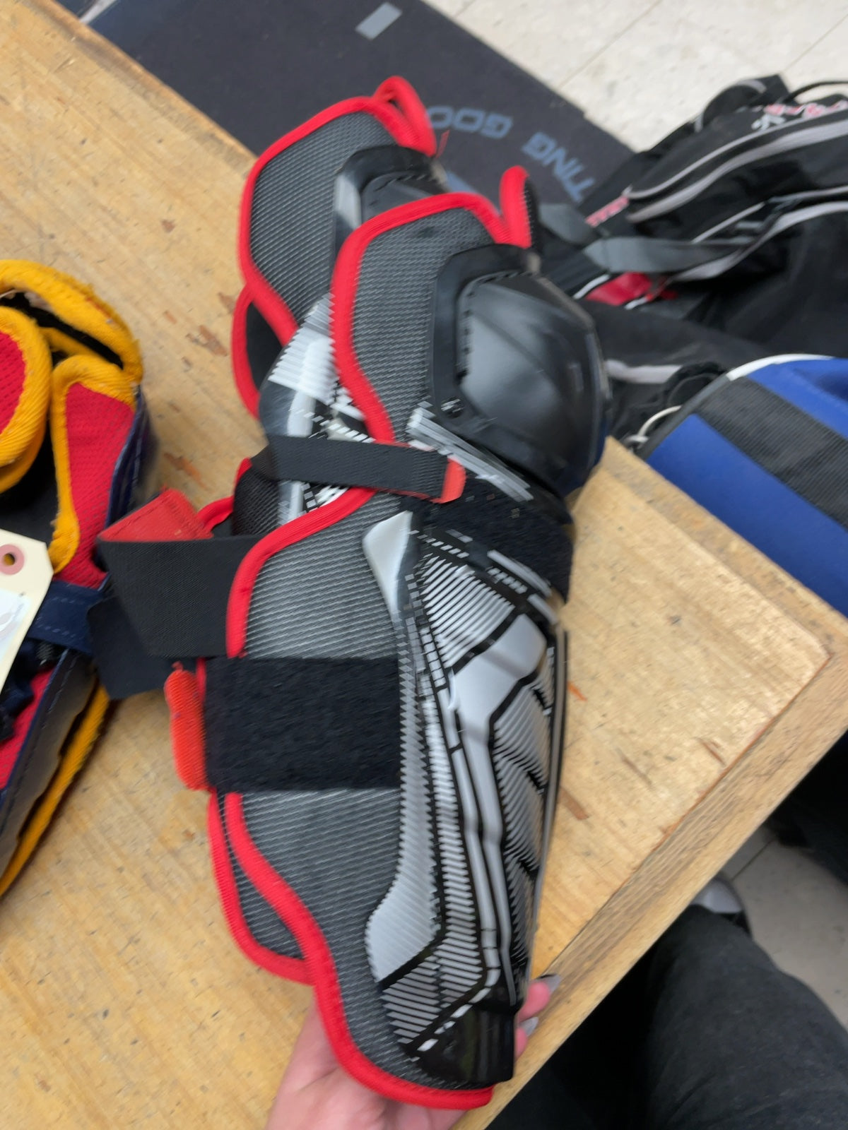 CCM JetSpeed FT350 12" Hockey Shin Pads