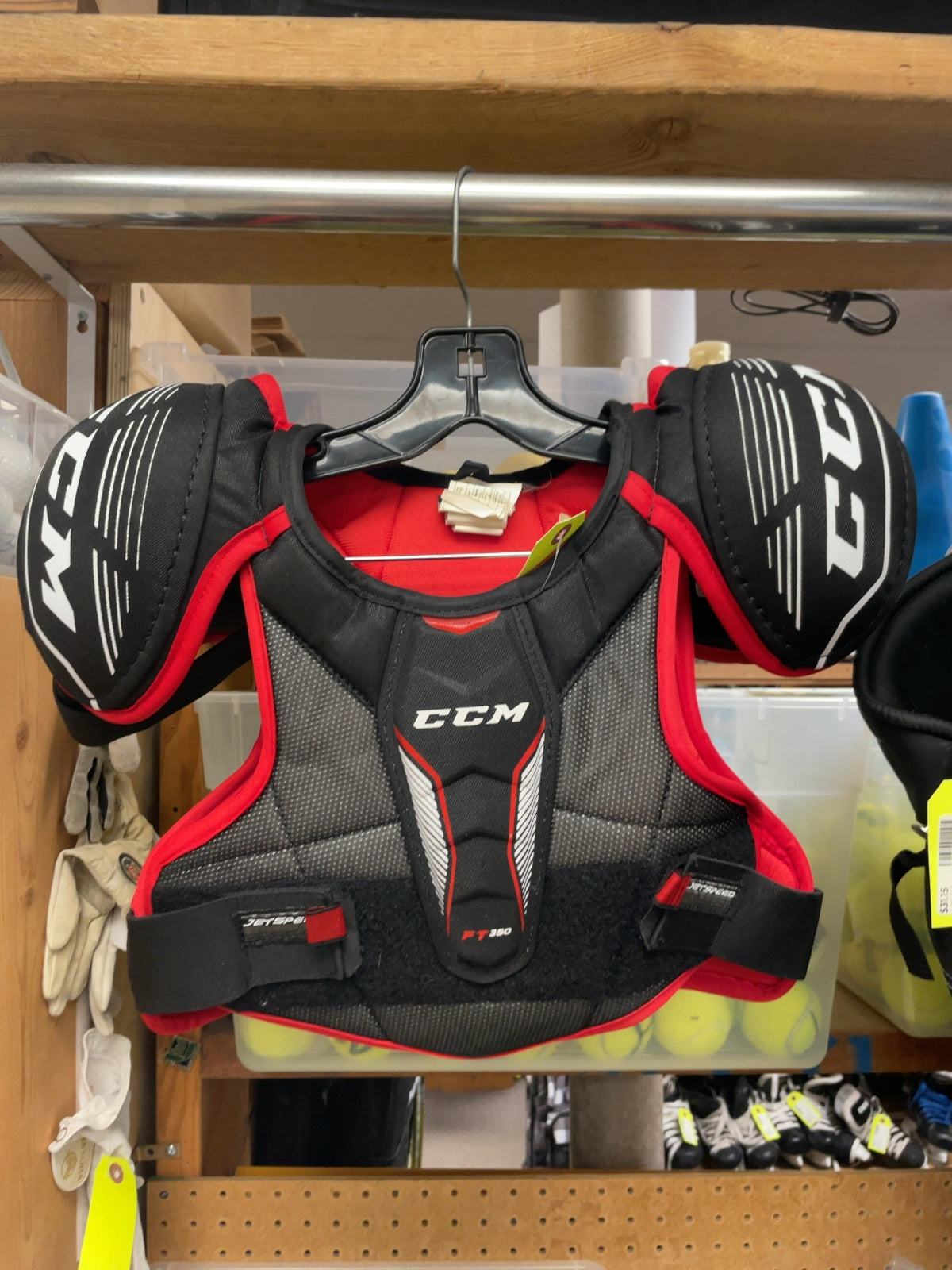 CCM JetSpeed FT350 Junior Hockey Shoulder Pads