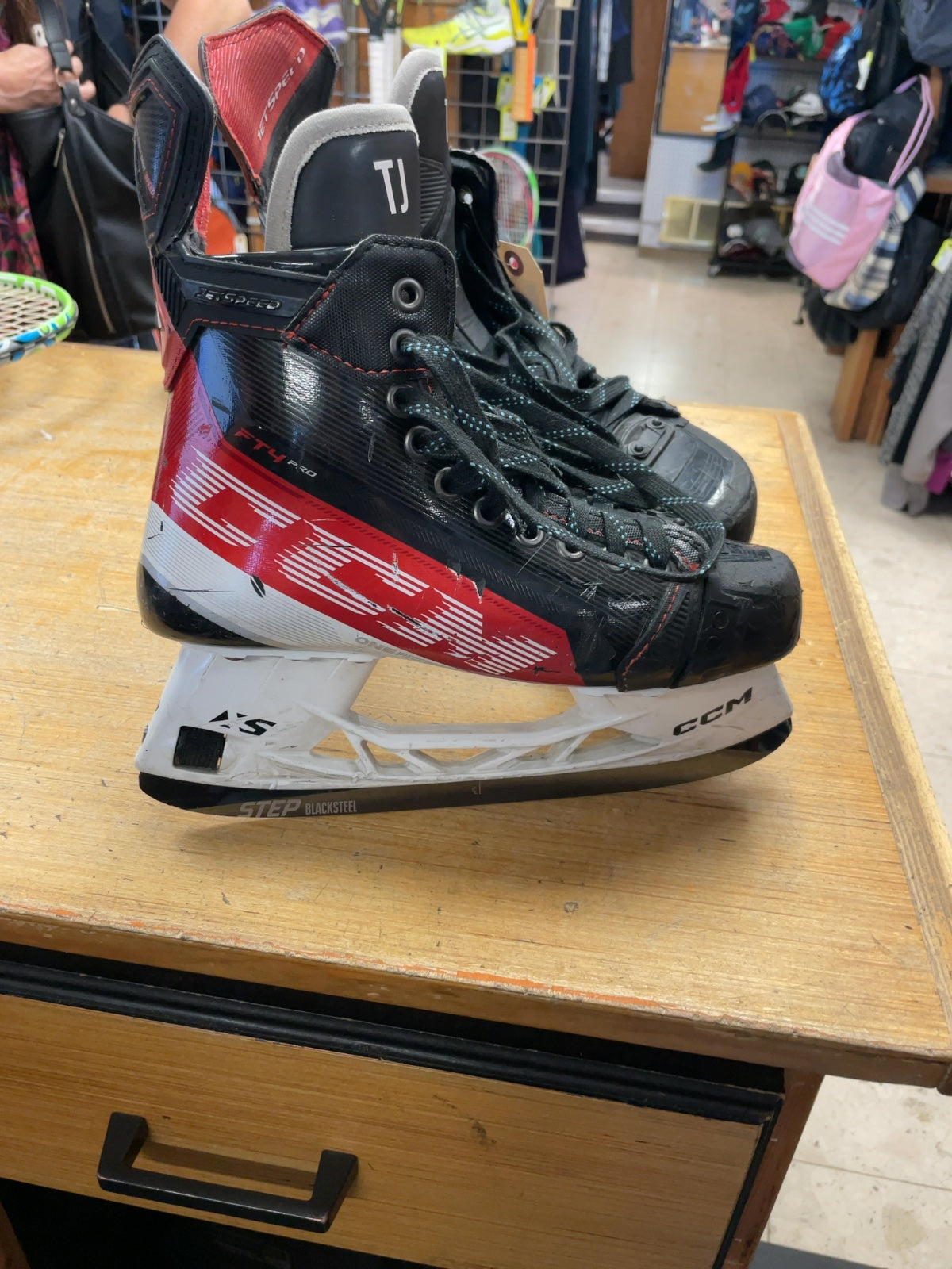 CCM JetSpeed FT4 Pro Size 6 Hockey Skates