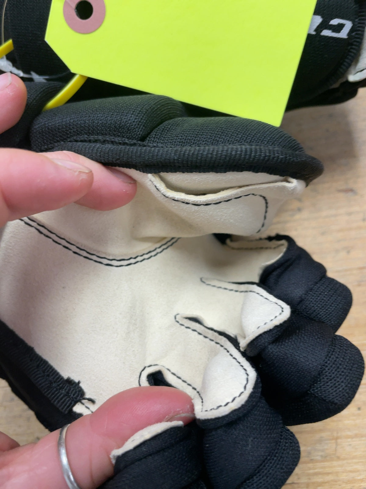 CCM JetSpeed FT455 Hockey Gloves - 9"