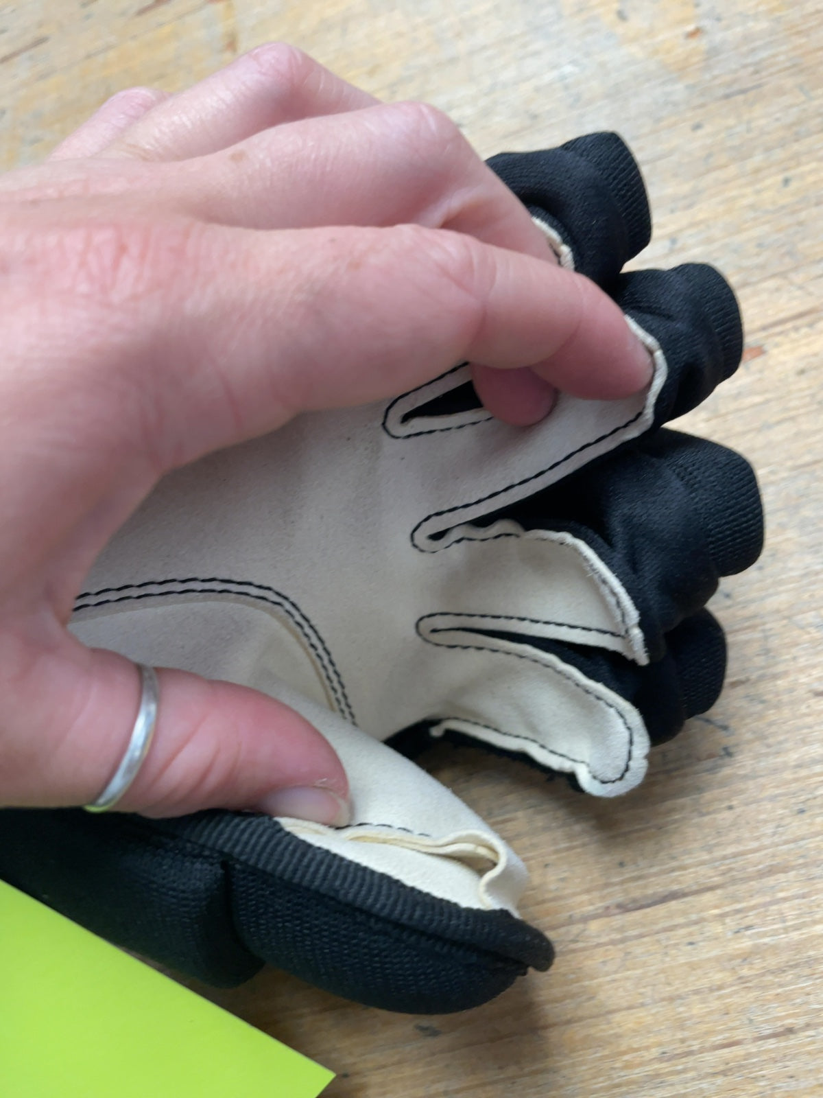 CCM JetSpeed FT455 Hockey Gloves - 9"