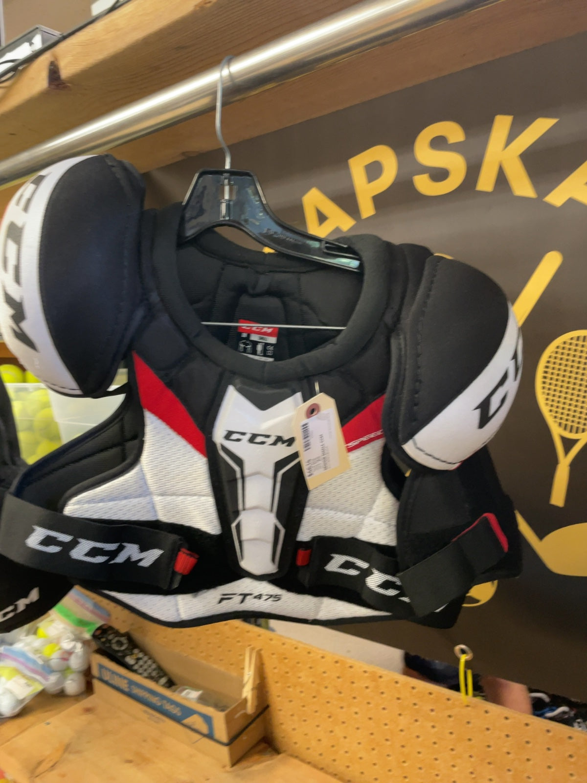 CCM JetSpeed FT475 Senior Small Hockey Shoulder Pads