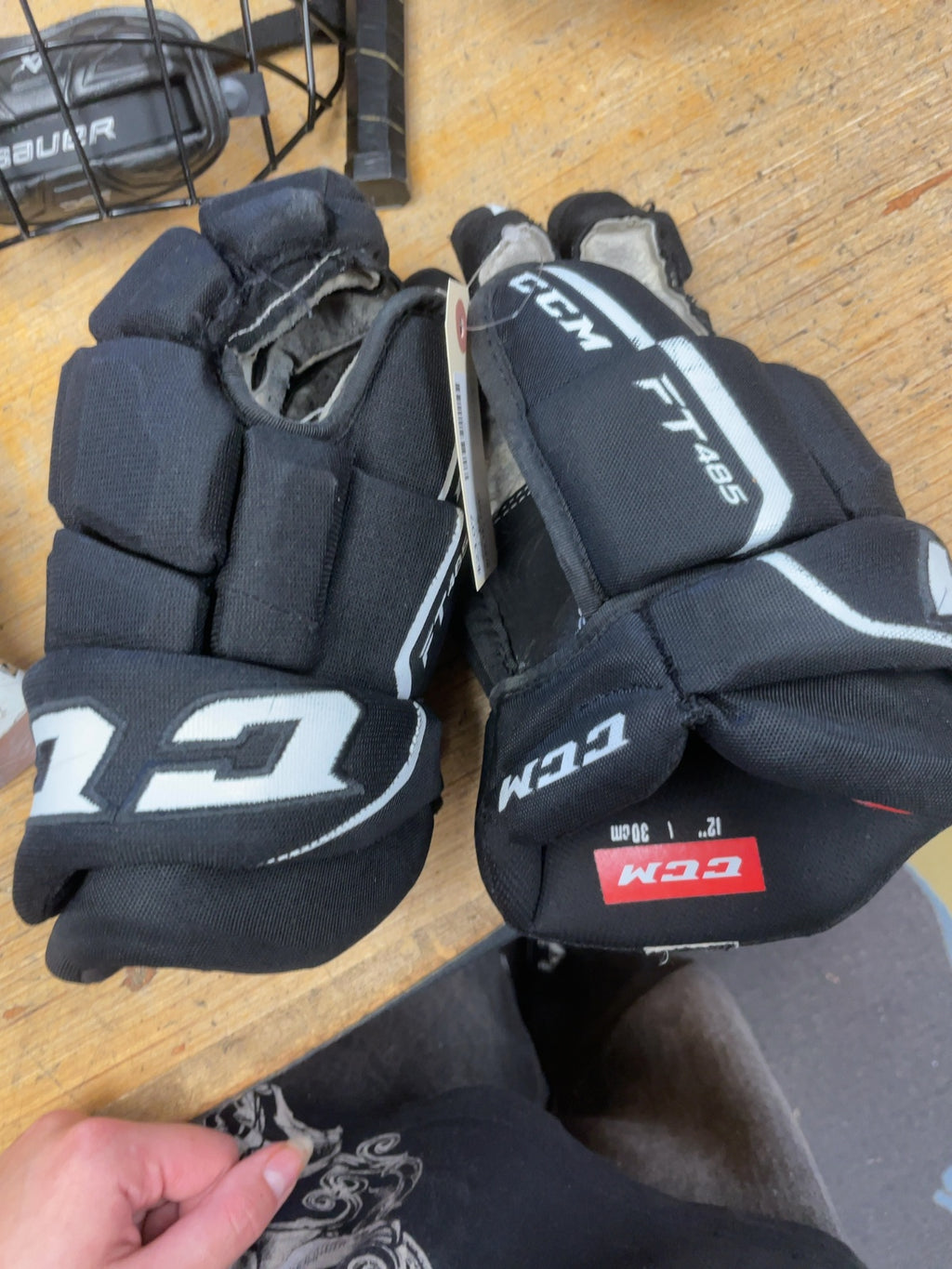 CCM JetSpeed FT485 12" Hockey Gloves