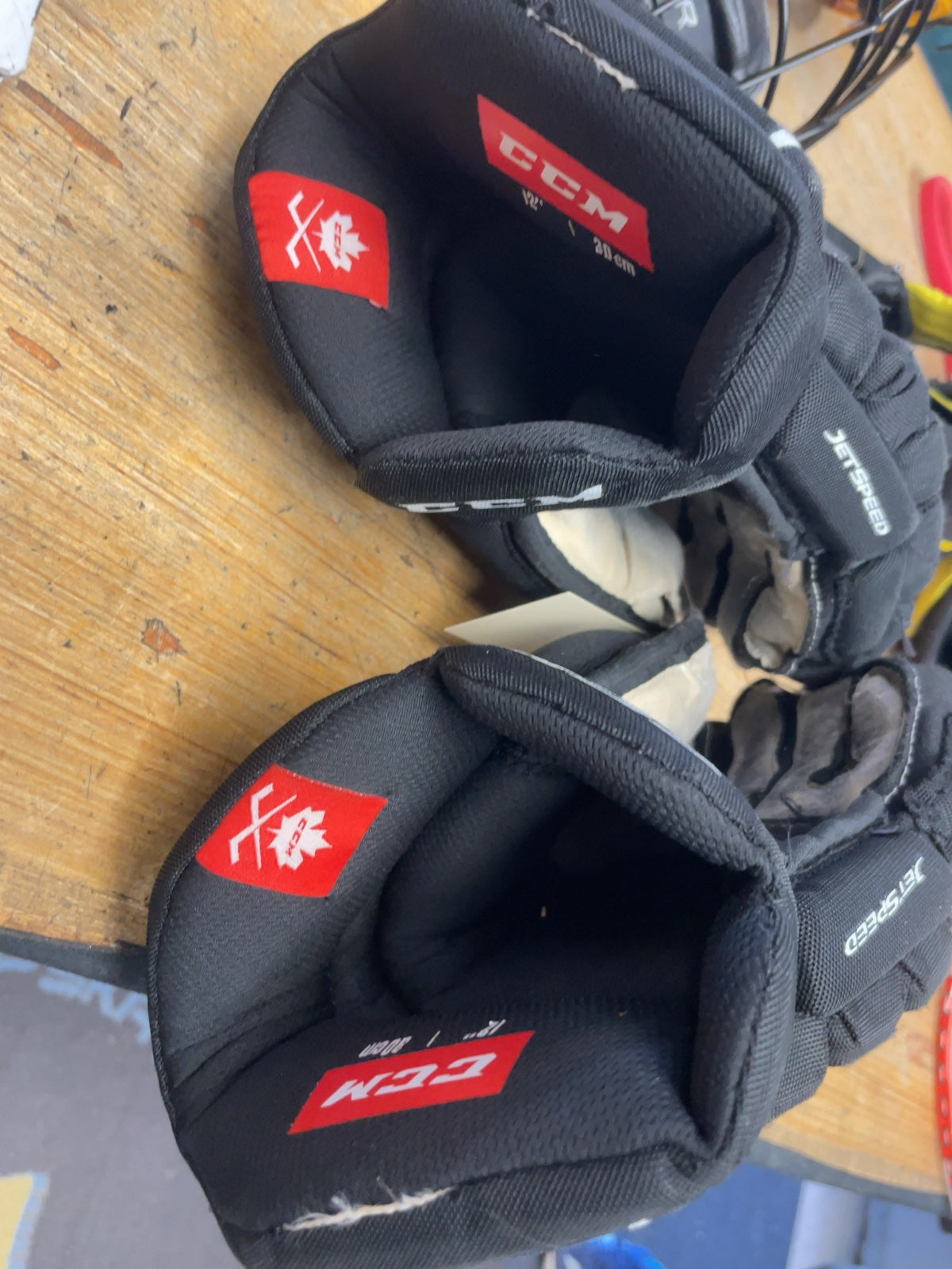 CCM JetSpeed FT485 12" Hockey Gloves