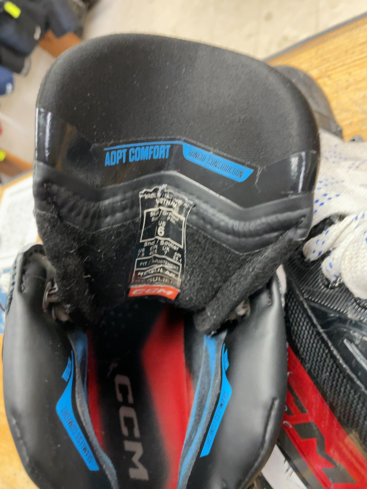 CCM JetSpeed FT6 Hockey Skates Size 6