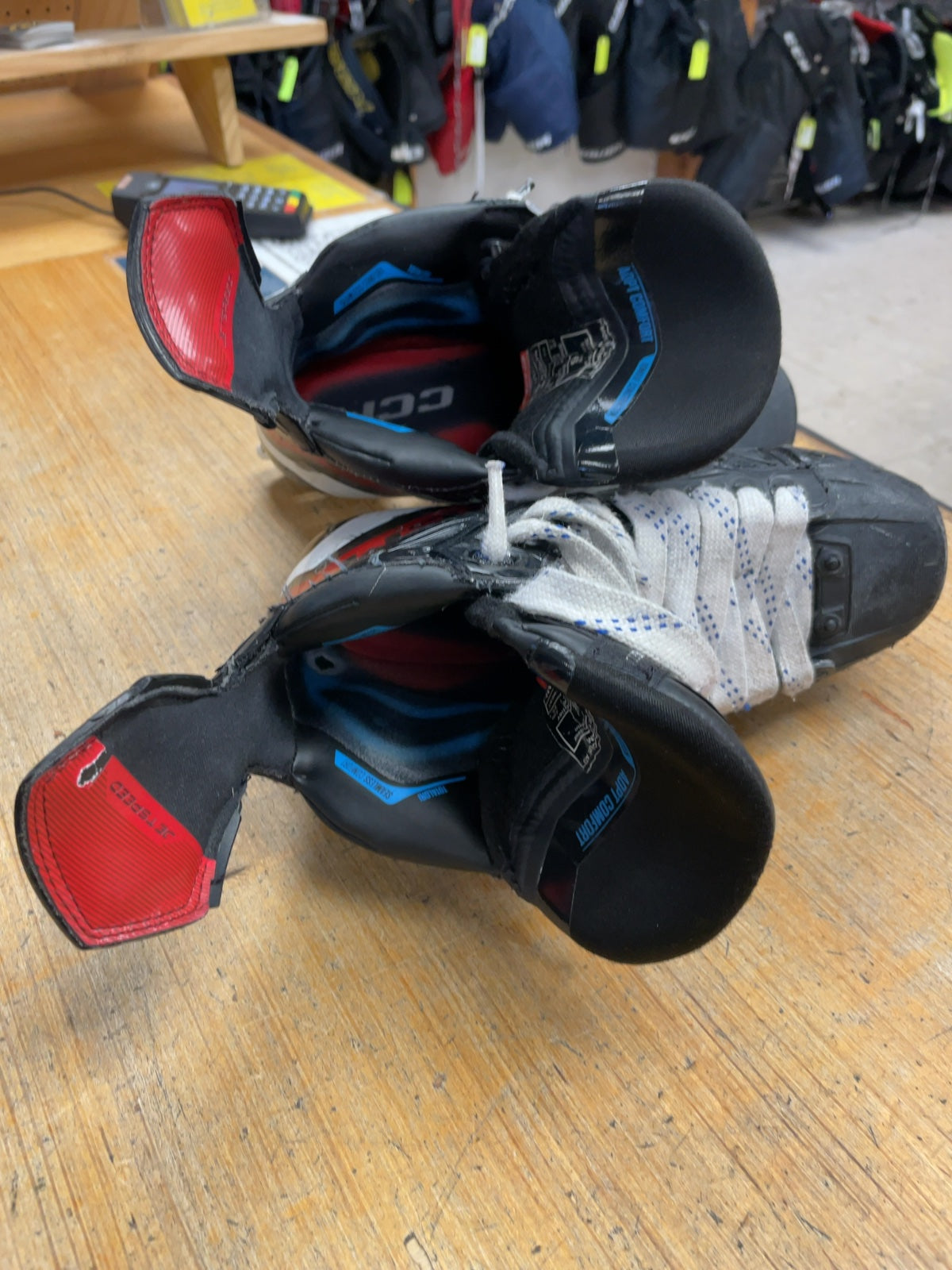 CCM JetSpeed FT6 Hockey Skates Size 6