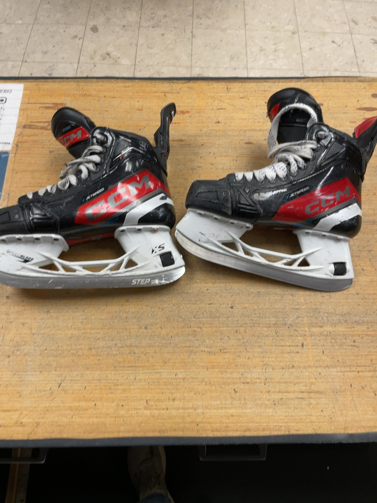 CCM JetSpeed FT6 Hockey Skates Size 6