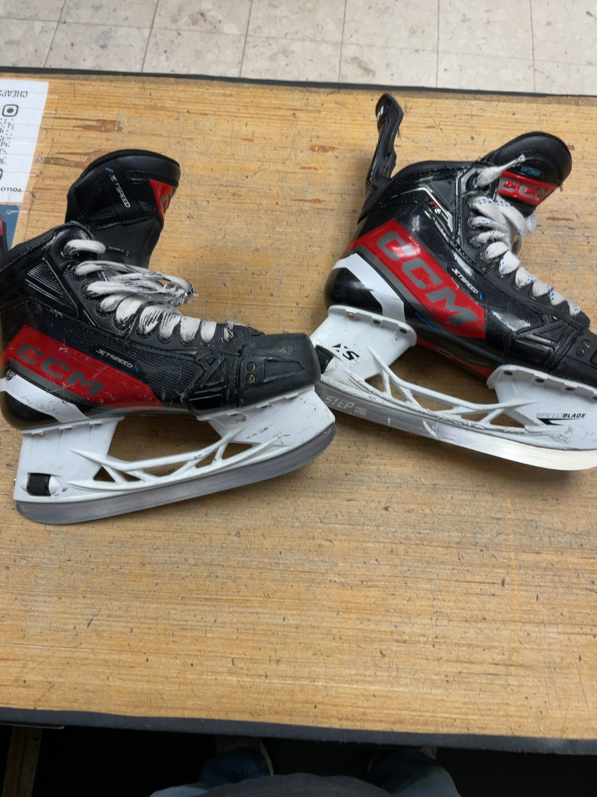 CCM JetSpeed FT6 Hockey Skates Size 6