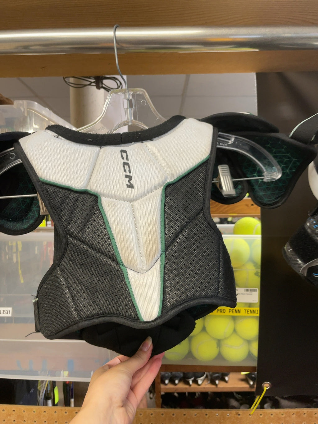 CCM JetSpeed FTW WM JR Small Hockey Shoulder Pads
