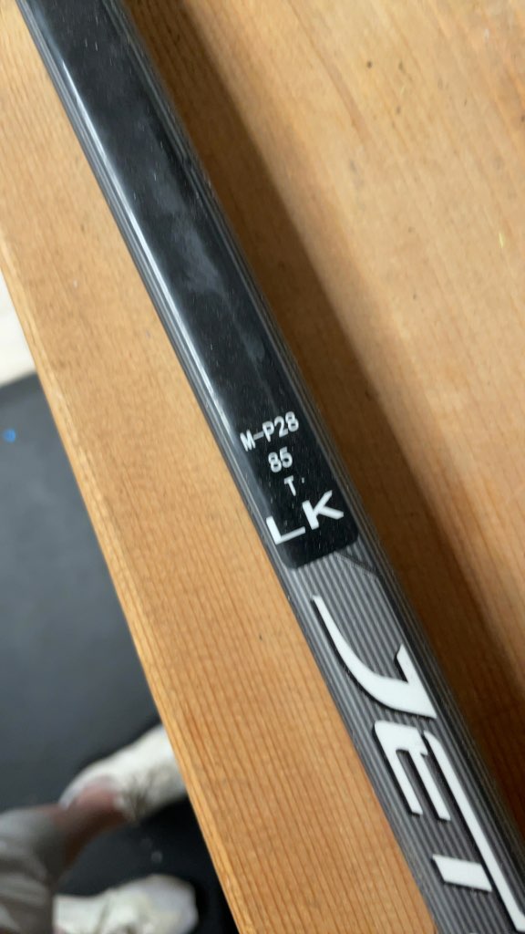 CCM JetSpeed Team Right-Handed Hockey Stick - 85 Flex P28