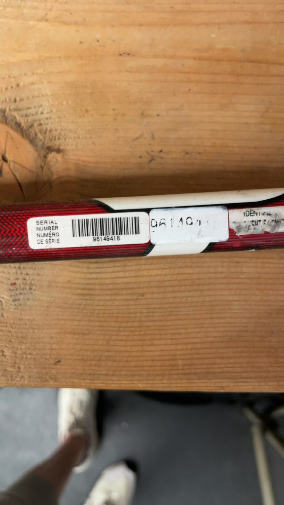 CCM JetSpeed Team Right-Handed Hockey Stick - 85 Flex P28