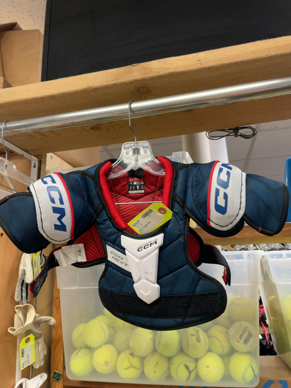 CCM Next YT Medium Hockey Shoulder Pads
