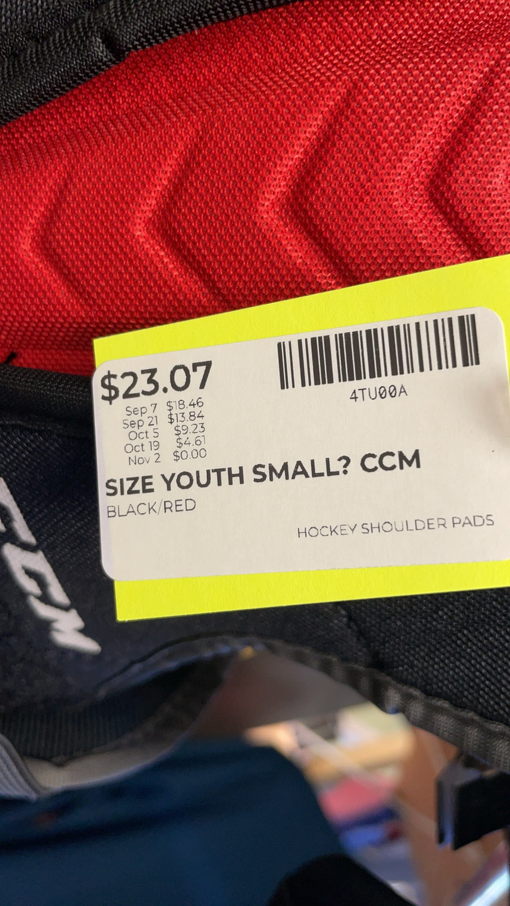 CCM Quicklite Youth Small Hockey Shoulder Pads