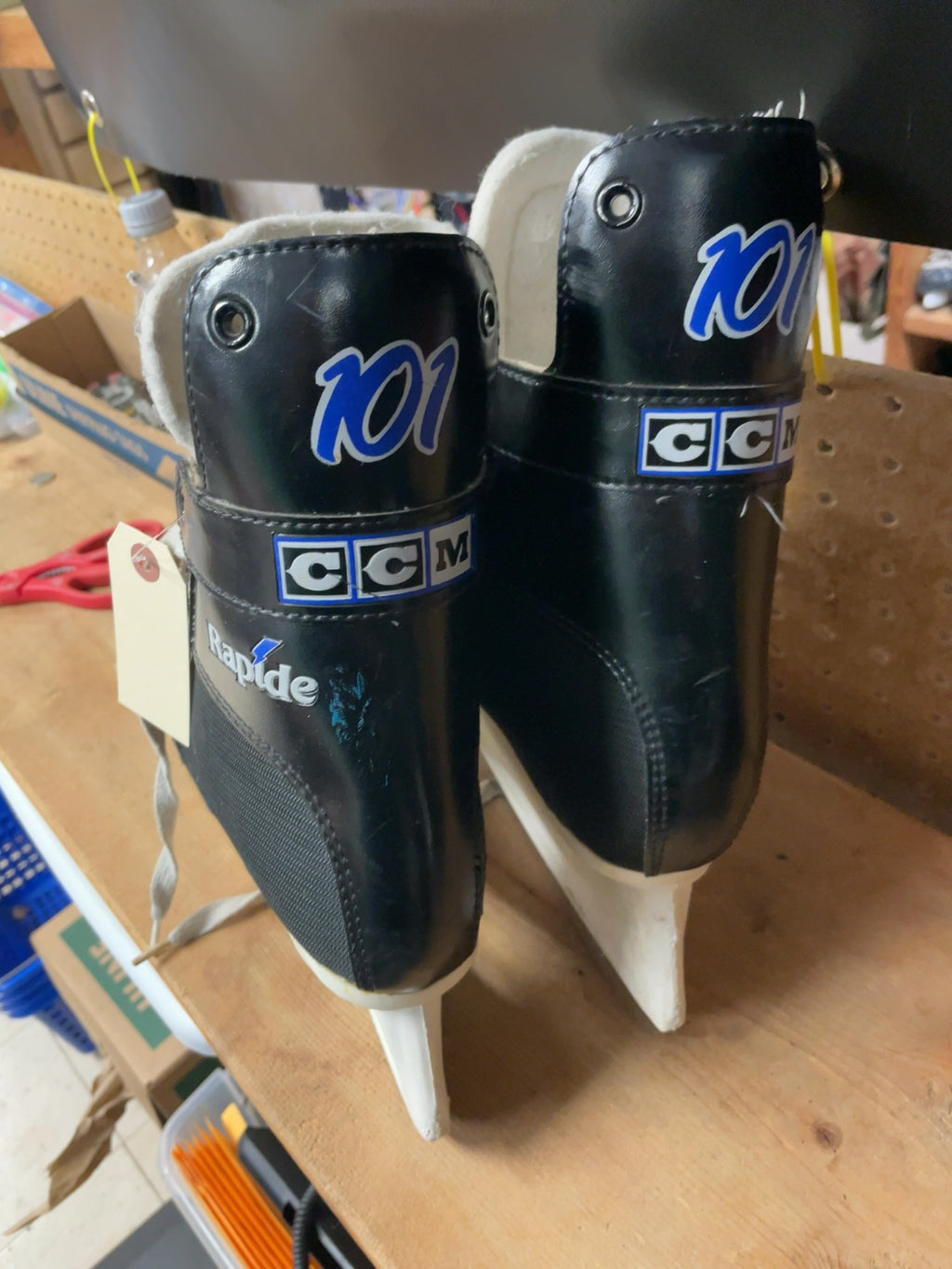 CCM Rapide 101 Size 8 Hockey Skates