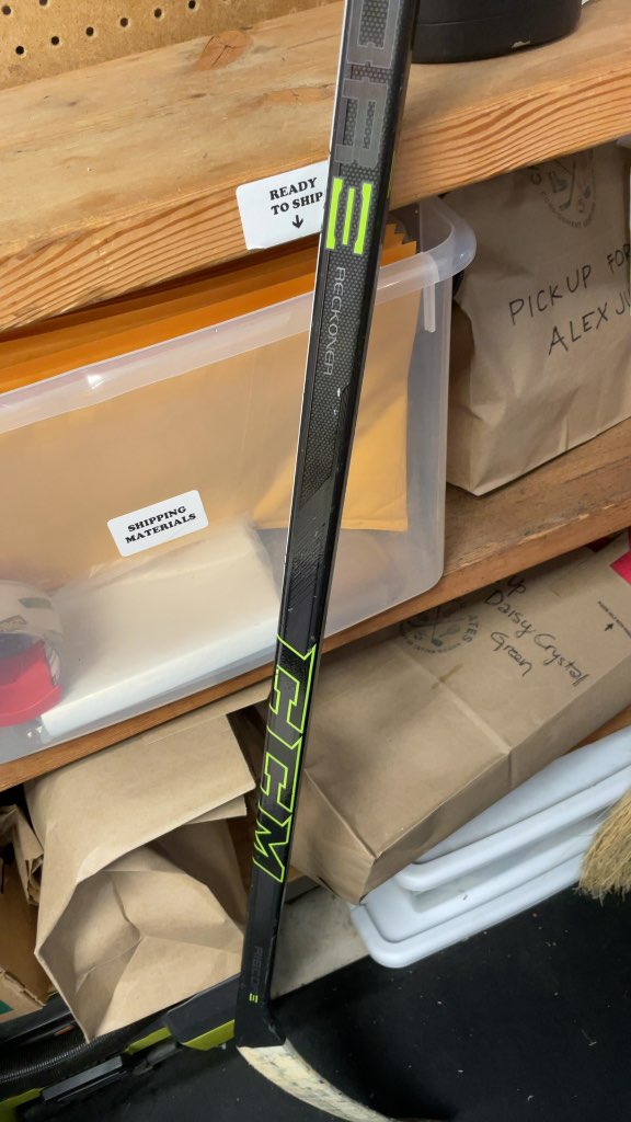 CCM Ribcor Reckoner RH Hockey Stick